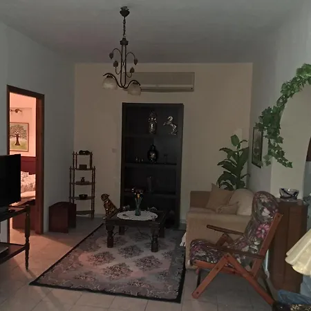 Οικια κοντα μονοπατι των κενταυρων *