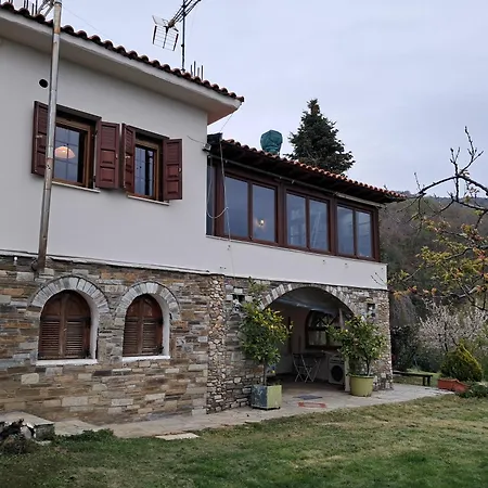 Οικια κοντα μονοπατι των κενταυρων Portariá