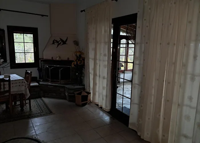 Vakantiehuis Οικια Κοντα Μονοπατι Των Κενταυρων